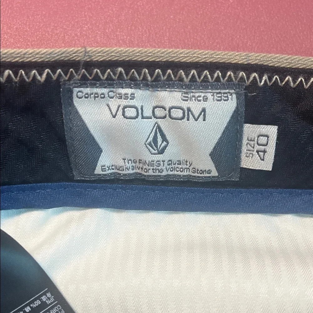 💁‍♂️MENS Volcom Flat Front Shorts in Khaki NWOT - Picture 2 of 7